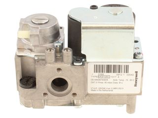 FERROLI GAS VALVE -VK4105C